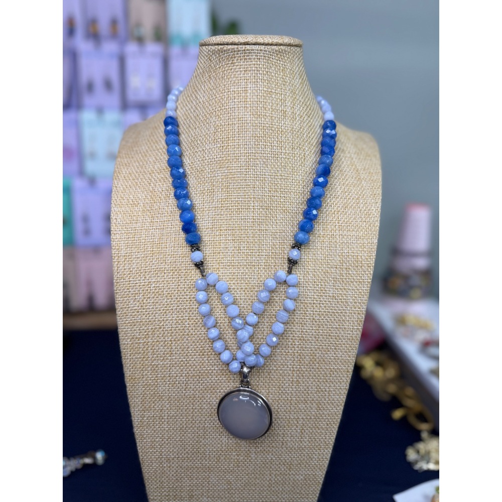 Blue Lace Agate and Quartz Beaded Necklace with Round Cabochon Pendant Boho
